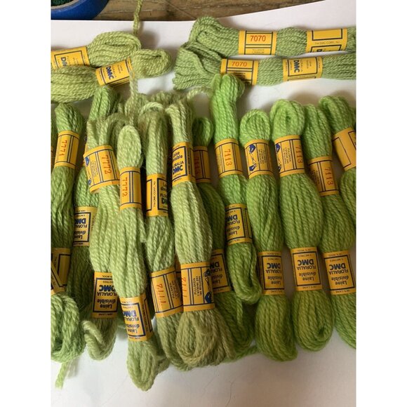 Vintage DMC Wool Yarn Laine Divisible 5 Meters Lot of 30 Light Green Variation - Picture 8 of 8